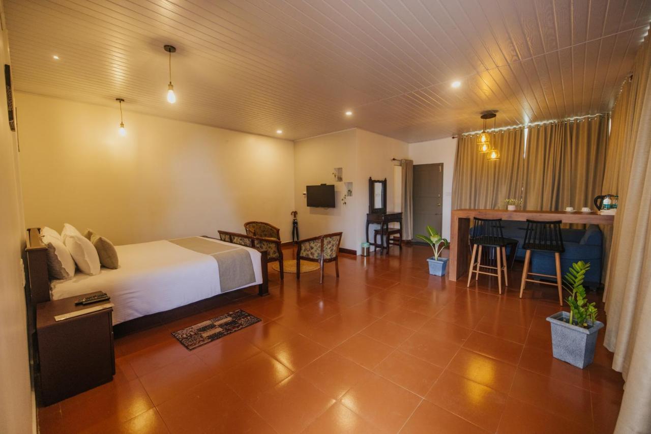 Misty Courtyard Resort Chinnakanal Exterior foto